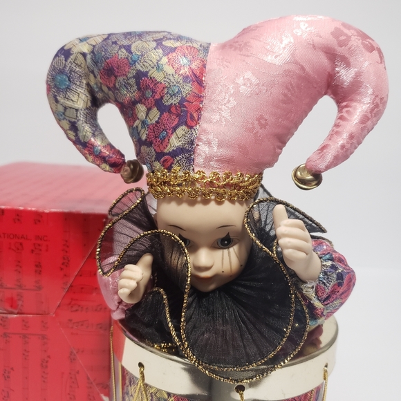 VTG Porcelain Harlequin Jester Clown In A Drum Animated Music Box "Toy Land" - Picture 9 of 11